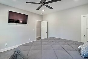 All-encompassing Lakehouse w/ Modern Accents!