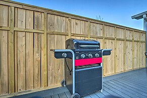 Morrisonville Manor w/ Fire Pit & Hot Tub!