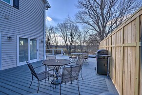 Morrisonville Manor w/ Fire Pit & Hot Tub!