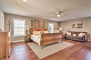 Morrisonville Manor w/ Fire Pit & Hot Tub!
