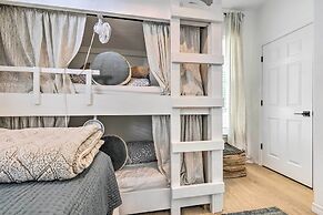 Modern & Chic Gulfport Escape: Walk to Beach!