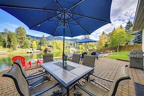 Expansive Waterfront Escape w/ Kayaks + Sups!