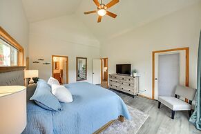 Expansive Waterfront Escape w/ Kayaks + Sups!