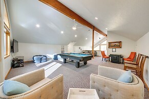 Expansive Waterfront Escape w/ Kayaks + Sups!