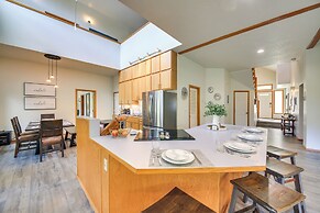 Expansive Waterfront Escape w/ Kayaks + Sups!