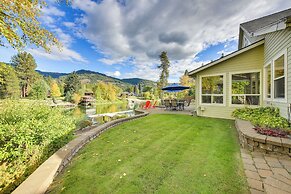 Expansive Waterfront Escape w/ Kayaks + Sups!