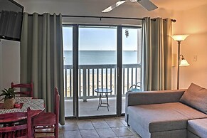 Surfside 'sandcastle Suite' w/ Balcony & 2 Pools!
