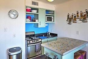 Surfside 'sandcastle Suite' w/ Balcony & 2 Pools!