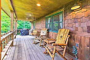 Slaty Fork Escape w/ Mountain View + Hot Tub!