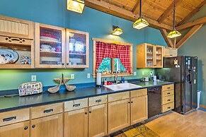 Slaty Fork Escape w/ Mountain View + Hot Tub!