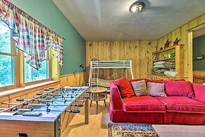 Slaty Fork Escape w/ Mountain View + Hot Tub!