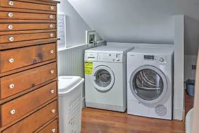 Dainty New Preston Cottage w/ Dock & Lake Views!