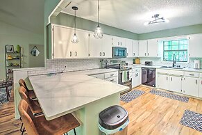 Deck & Resort Amenities: Hot Springs Home!