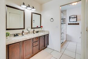 Lakefront Glendale Home w/ Pool, Boat & Fishing!