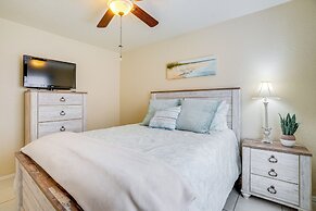 Lakefront Glendale Home w/ Pool, Boat & Fishing!