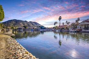 Lakefront Glendale Home w/ Pool, Boat & Fishing!