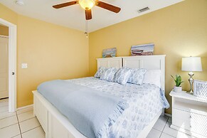 Lakefront Glendale Home w/ Pool, Boat & Fishing!