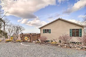 Beech Mountain Cabin w/ Million Dollar Views!