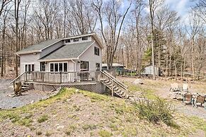 Pocono Lake Home w/ Fire Pit: Walk to Ski Hill!