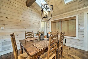 Chic Cashiers Cabin: Mountain View, Screened Porch