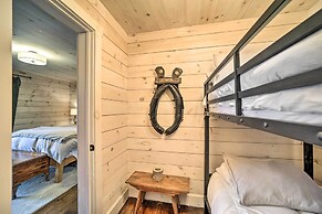 Mtn-view Getaway w/ Deck & Grill in Cashiers!