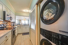 Oceanfront Marco Island Escape w/ Beach Access!