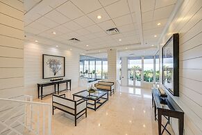 Oceanfront Marco Island Escape w/ Beach Access!