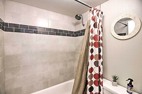 Sleek Phoenix Condo: Walk to Biltmore Fashion Park