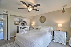 Sleek Phoenix Condo: Walk to Biltmore Fashion Park