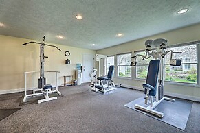 Bright Manistee Condo w/ Beach + Pool Access!