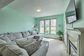Bright Manistee Condo w/ Beach + Pool Access!