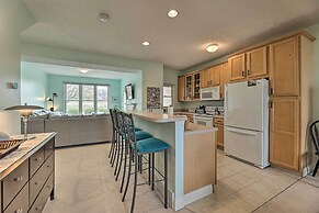 Bright Manistee Condo w/ Beach + Pool Access!