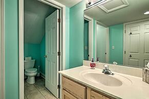 Bright Manistee Condo w/ Beach + Pool Access!