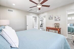 Gilbert Apartment w/ Grill, Fire Pit & Pool Access