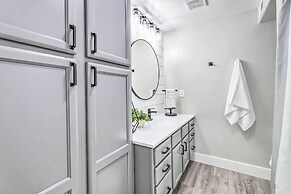 Gilbert Apartment w/ Grill, Fire Pit & Pool Access