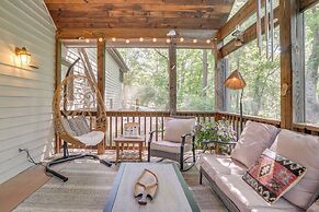 Getaway w/ Lake Views Near Wintergreen Resort!