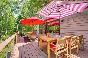 Getaway w/ Lake Views Near Wintergreen Resort!