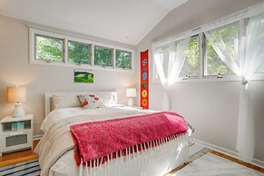 Getaway w/ Lake Views Near Wintergreen Resort!