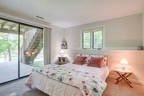 Getaway w/ Lake Views Near Wintergreen Resort!