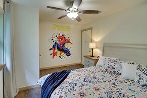 'bullfrog Bluff' Mountain View Cabin w/ Deck!