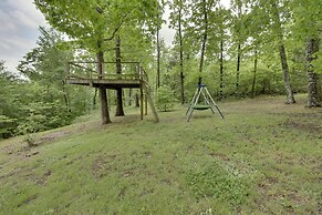 'bullfrog Bluff' Mountain View Cabin w/ Deck!