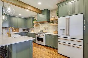 Hot Tub & Lake Access at Poconos Getaway!