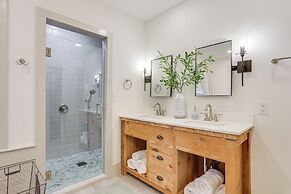 Hot Tub & Lake Access at Poconos Getaway!