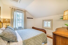 Hot Tub & Lake Access at Poconos Getaway!