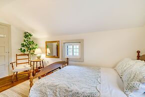 Hot Tub & Lake Access at Poconos Getaway!