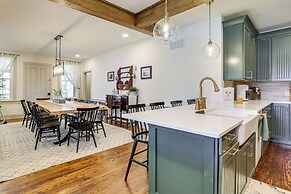 Hot Tub & Lake Access at Poconos Getaway!