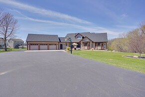 Expansive Retreat on 5 Acres in Shakopee!