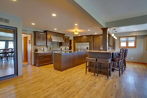 Expansive Retreat on 5 Acres in Shakopee!