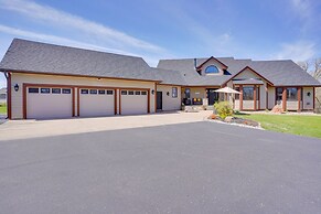 Expansive Retreat on 5 Acres in Shakopee!