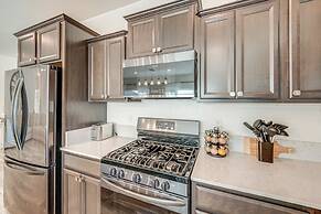 Charming Bakersfield Home w/ Yard & Patio!